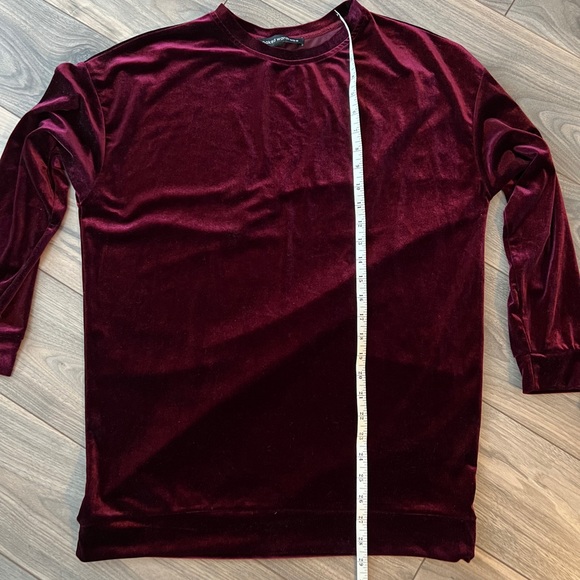 Naked Wardrobe Velvet Touch Set in Burgundy - Picture 4 of 7